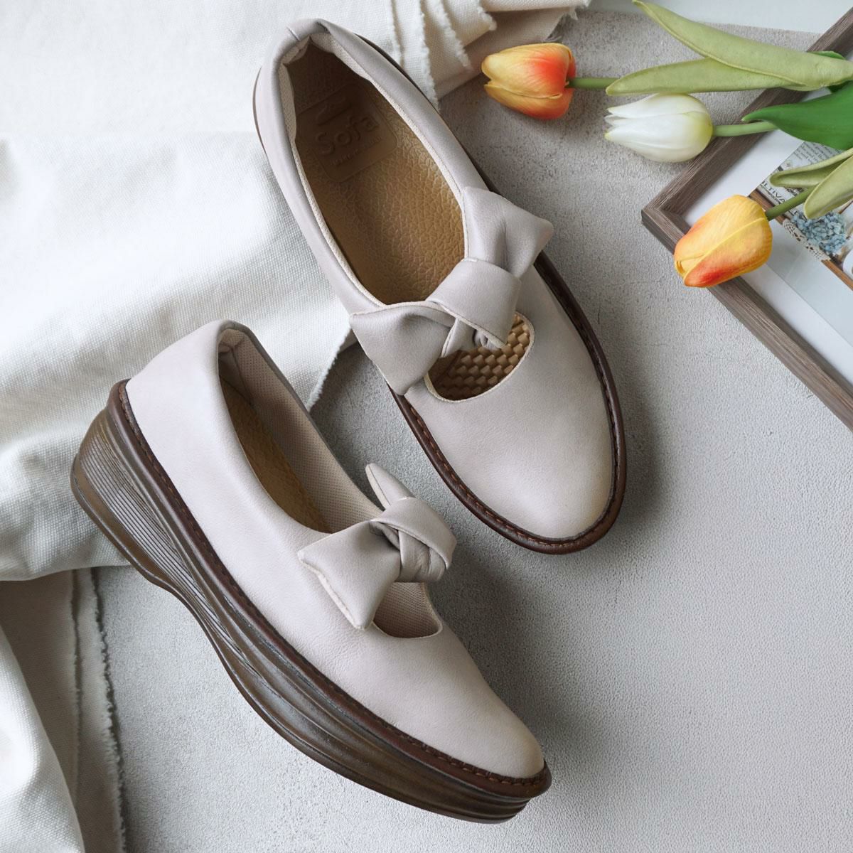 新品♡ リボンモチーフスタイリッシュコンフォートシューズ 23.5センチ